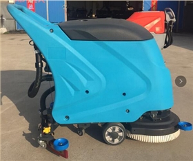 工廠車間使用手推式洗地機(jī)的原因 工廠車間使用手推式洗地機(jī)的原因