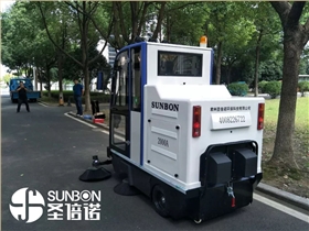 城市道路清潔使用環(huán)衛(wèi)清掃車 城市道路清潔使用環(huán)衛(wèi)清掃車