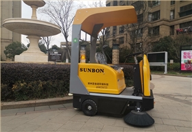 電動(dòng)掃地車走進(jìn)無錫融創(chuàng)熙園小區(qū) 電動(dòng)掃地車走進(jìn)無錫融創(chuàng)熙園小區(qū)