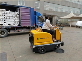 電動掃地機在石家莊鋼材廠的應用案例 電動掃地機在石家莊鋼材廠的應用案例