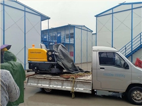 小型掃地車(chē)進(jìn)駐中億豐建設(shè)集團(tuán)