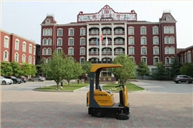 廣場掃地車 廣場掃地車