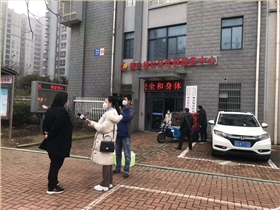 高壓沖洗車走進社區與物管打響一線“防疫戰” 