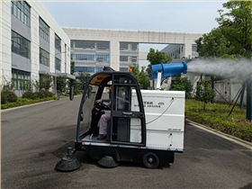 河南洛陽某濕巾廠訂購2000AW電動清掃車