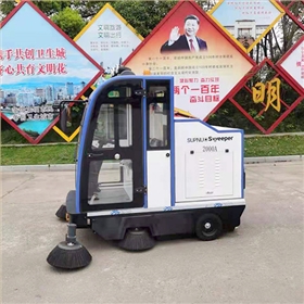 企業(yè)使用電動(dòng)清掃車(chē)可以有效地減少人力，降低企業(yè)成本。