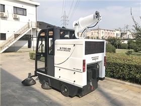電動(dòng)駕駛清掃車的優(yōu)勢(shì)成功吸引企事業(yè)單位