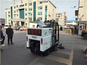 詳情講解電動掃地車