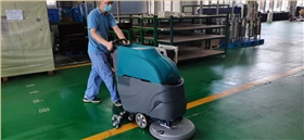 電動洗地機和電動掃地車的區(qū)別