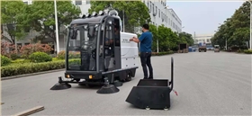 電動清掃車刷子多久更換一次