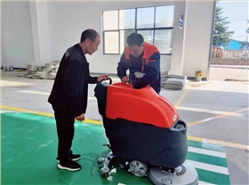 駕駛洗地機的價格是多少？需要了解的基本知識是什么？