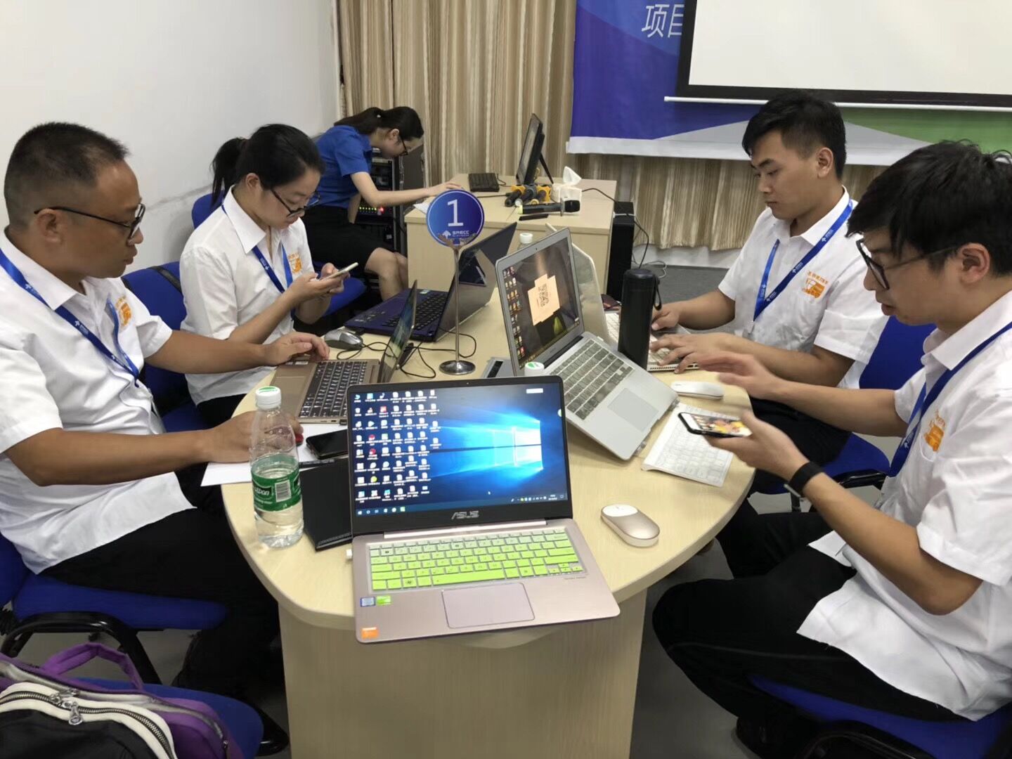 掃地機廠家圣倍諾參加單仁商學(xué)院學(xué)習(xí) 掃地機廠家圣倍諾參加單仁商學(xué)院學(xué)習(xí)