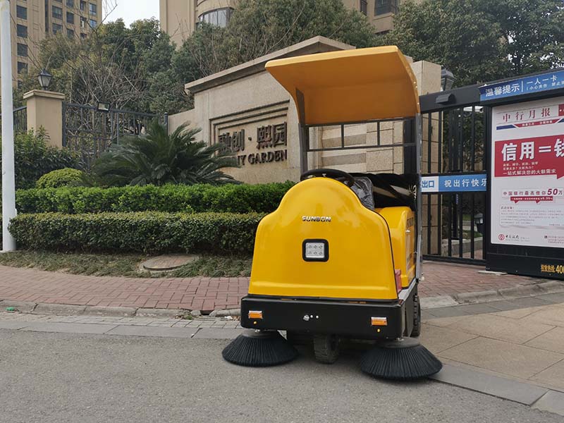 物業(yè)掃地車哪家好 物業(yè)掃地車哪家好