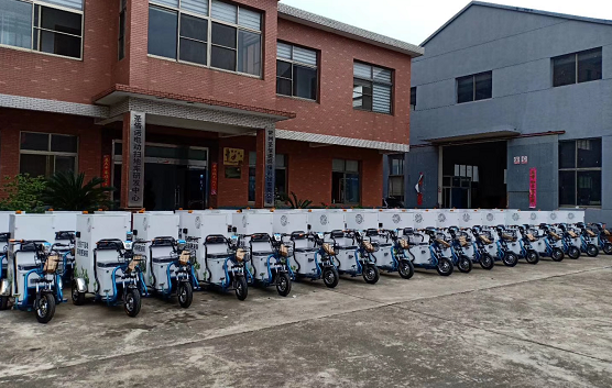 圣倍諾電動吸塵車車助力贛州環衛,打造“美麗贛州”! 圣倍諾電動吸塵車車助力贛州環衛,打造“美麗贛州”!