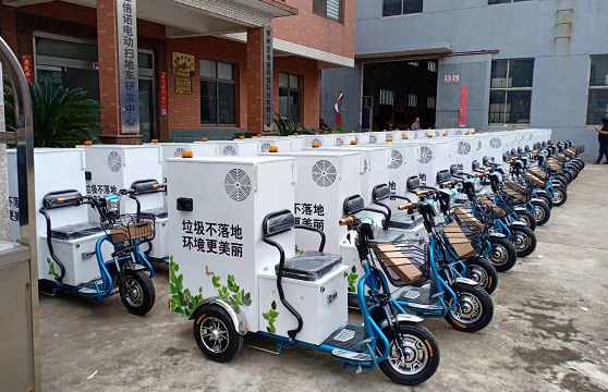 江西贛州定制的40臺電動吸塵車整裝待發 江西贛州定制的40臺電動吸塵車整裝待發