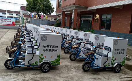 江西贛州定制的40臺電動吸塵車整裝待發 江西贛州定制的40臺電動吸塵車整裝待發