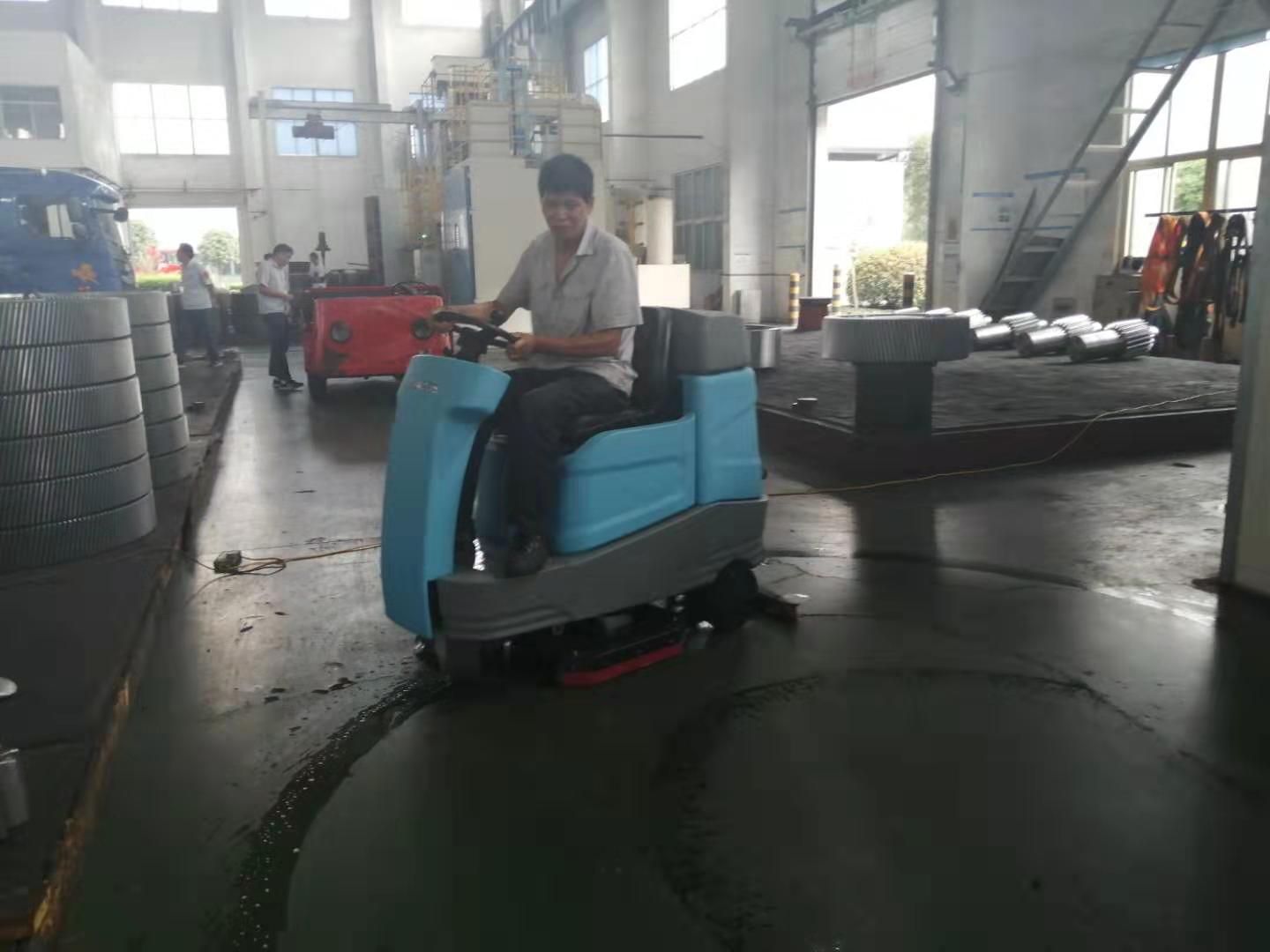 常州某機械廠采購駕駛式洗地機 常州某機械廠采購駕駛式洗地機