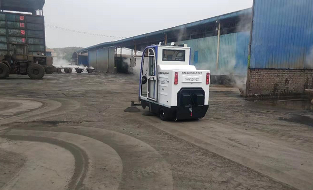 電動(dòng)掃地車交付湖南郴州某金屬公司 電動(dòng)掃地車交付湖南郴州某金屬公司