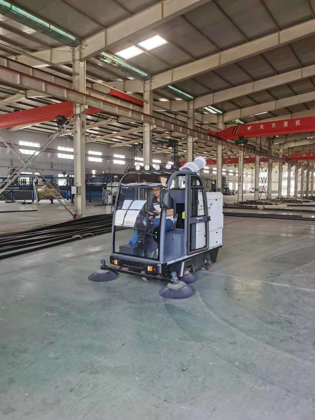 電動(dòng)掃地機(jī)
