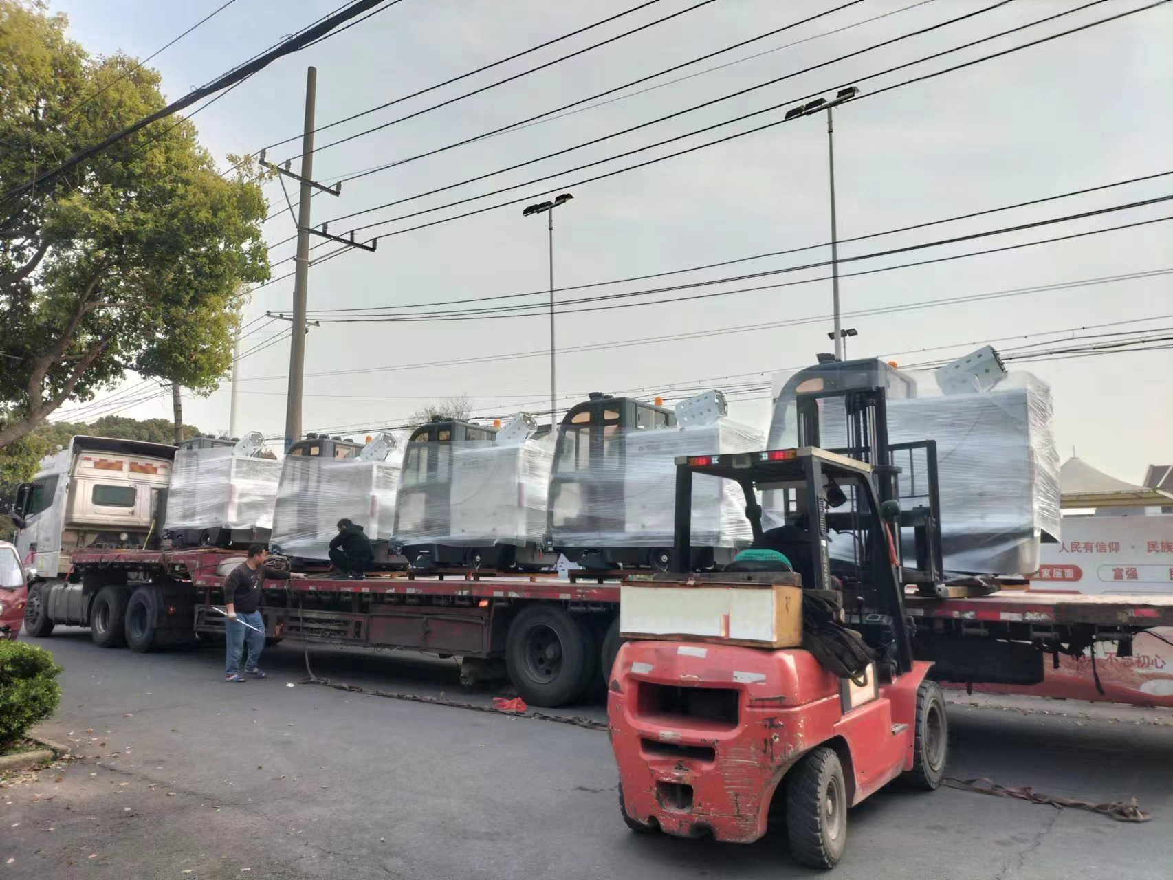 電動掃地車，改善空氣質(zhì)量，節(jié)能環(huán)保