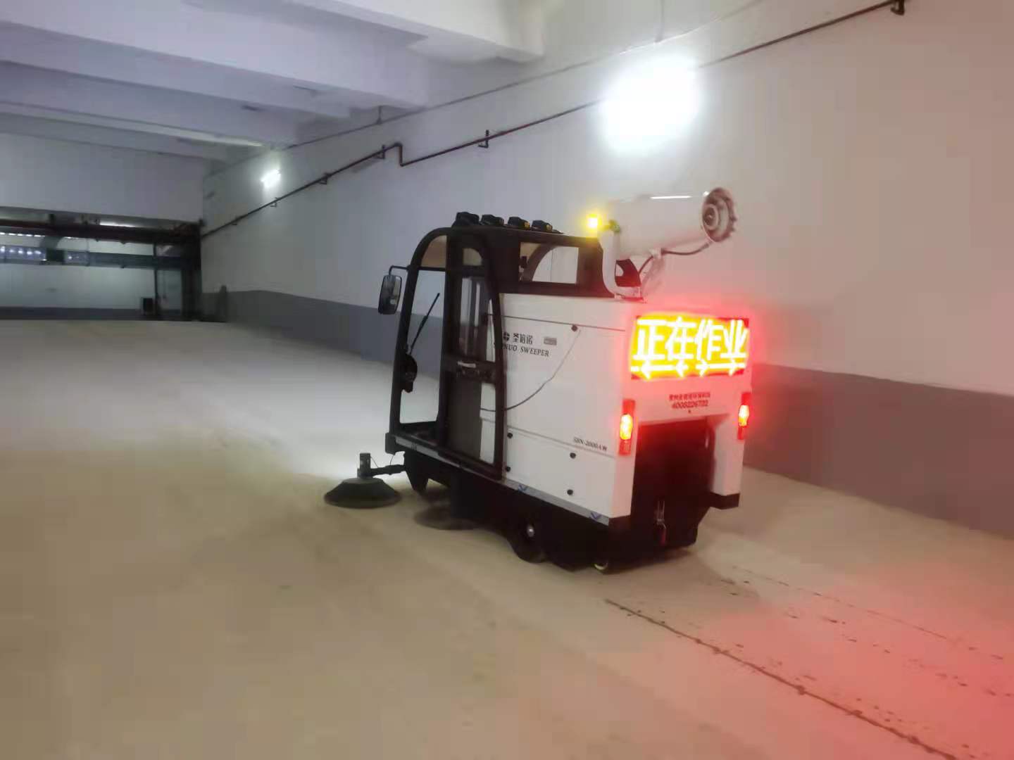 小區掃地車