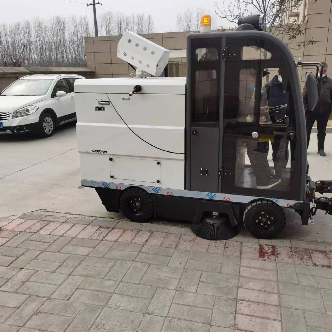 電動(dòng)路面清掃車