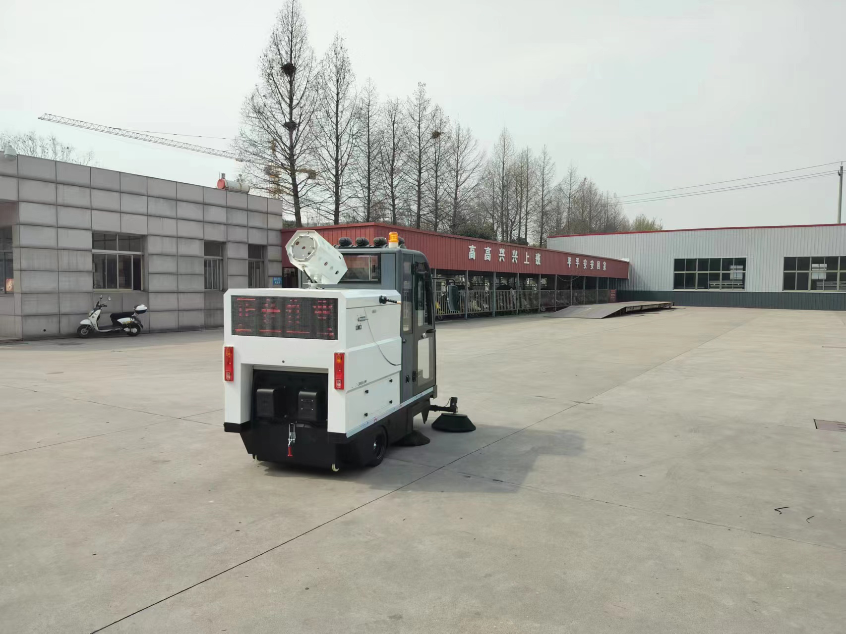 工廠清掃車：自動化高效，適用于各類場所